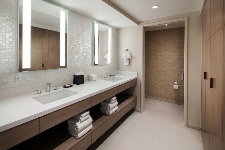 Room 145 of 224