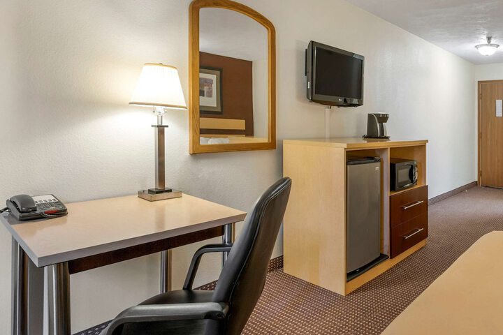 Room 11 of 33