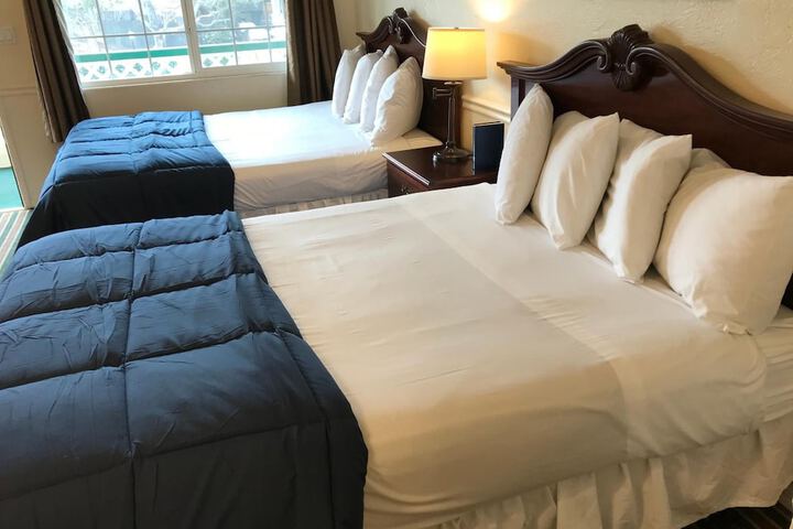 Room 14 of 36