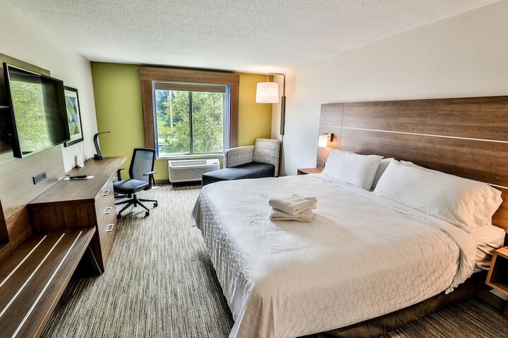 Room 15 of 26
