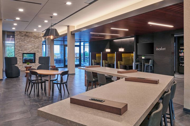 Courtyard by Marriott Petoskey at Victories Square