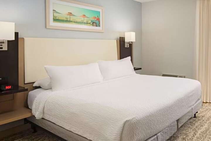 Room 10 of 23