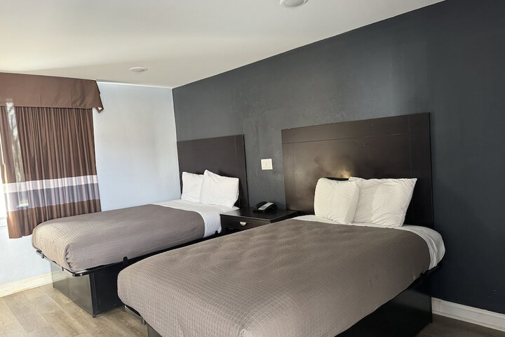 Room 11 of 17