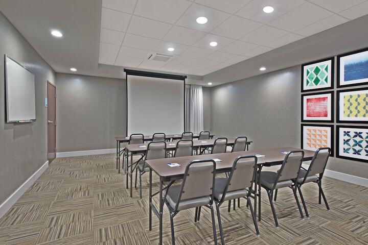 Holiday Inn Express & Suites New Cumberland by IHG