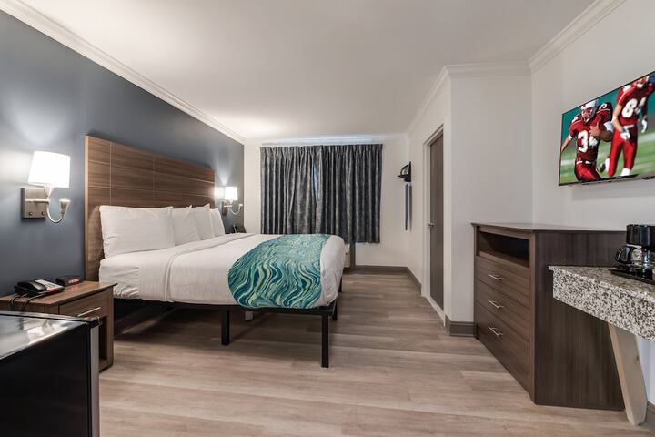 Room 43 of 46