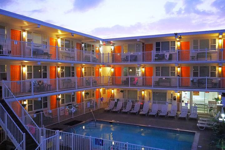 Esplanade Suites a Sundance Vacations Property