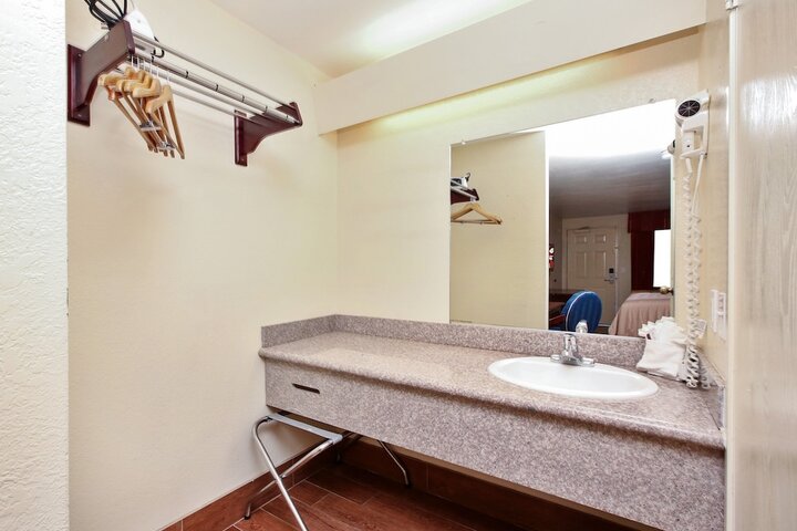 Room 21 of 23