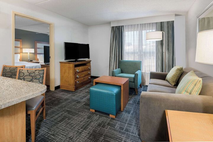 Room 15 of 28