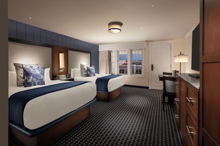 Hyannis Harbor Hotel