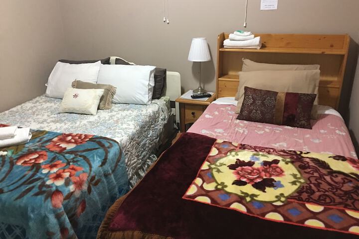 Room 52 of 61