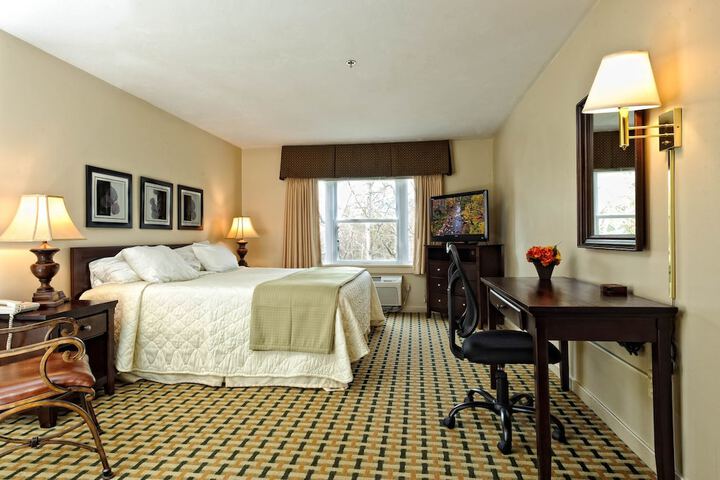 Room 21 of 32