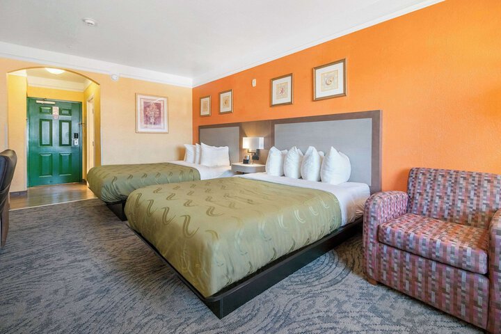 Room 40 of 57