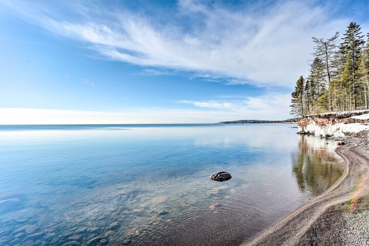 Office & Fire Pit: Waterfront Lake Superior Cabin!