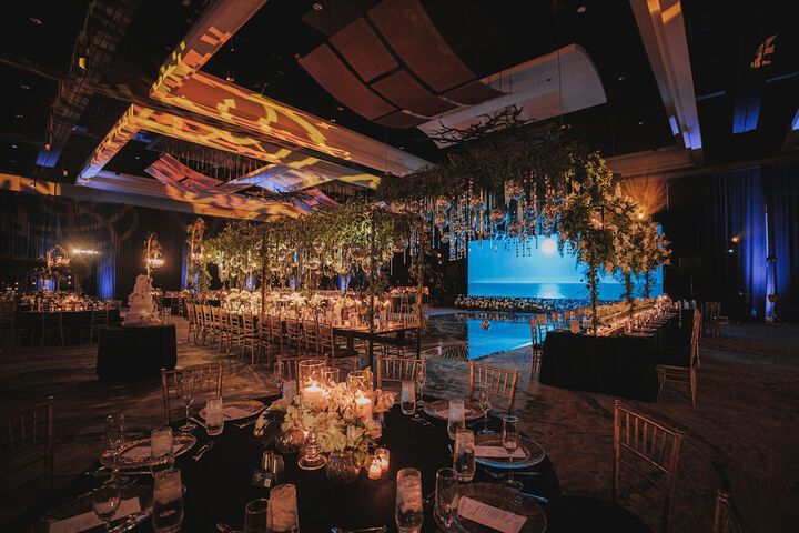 Ballroom/Hall 220 of 275