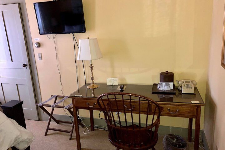 Room 14 of 43