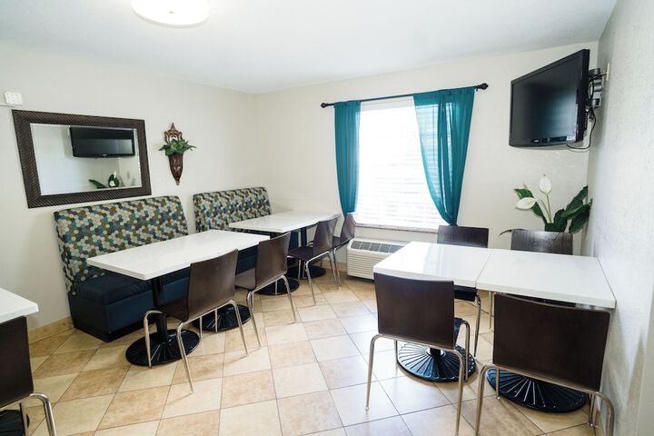 MainStay Suites Knoxville North I-75