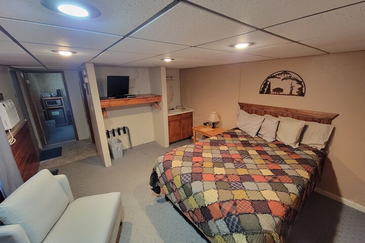 Room 17 of 32