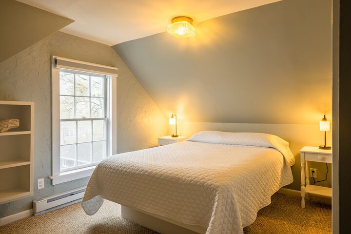 Eagle House Motel