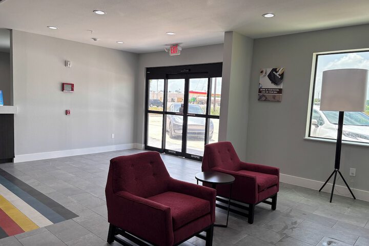 Studio 6 – Giddings Tx