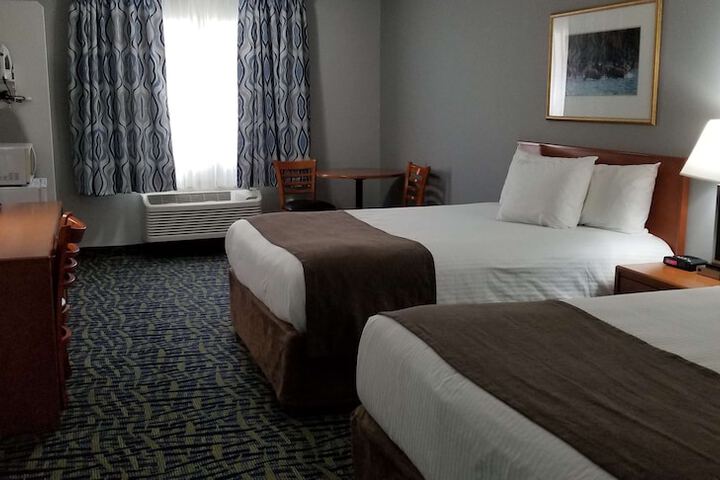 Room 25 of 40