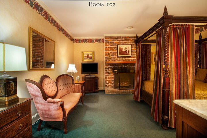 Room 128 of 170