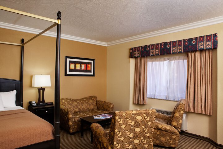 Room 13 of 21