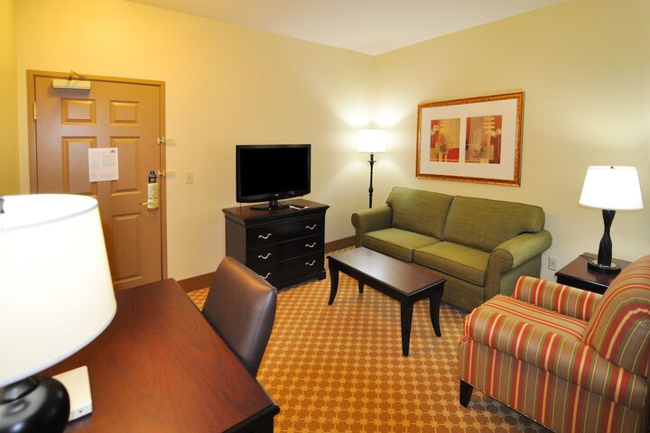 Country Inn & Suites by Radisson Conway, AR