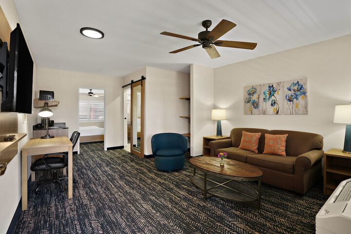 Room 14 of 43