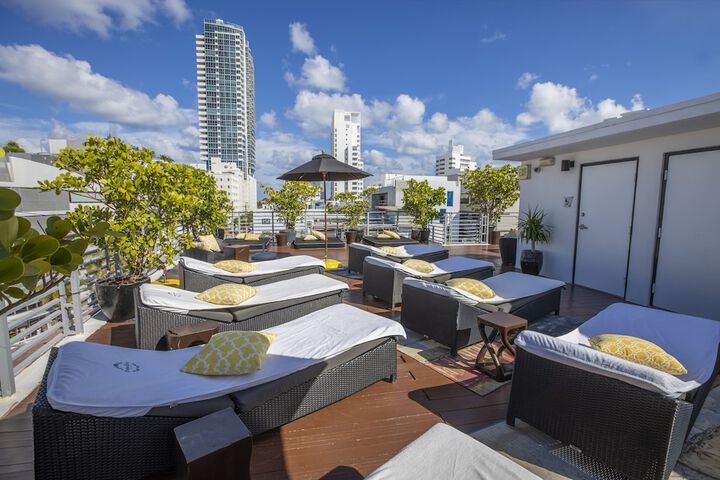 Sundeck 73 of 77