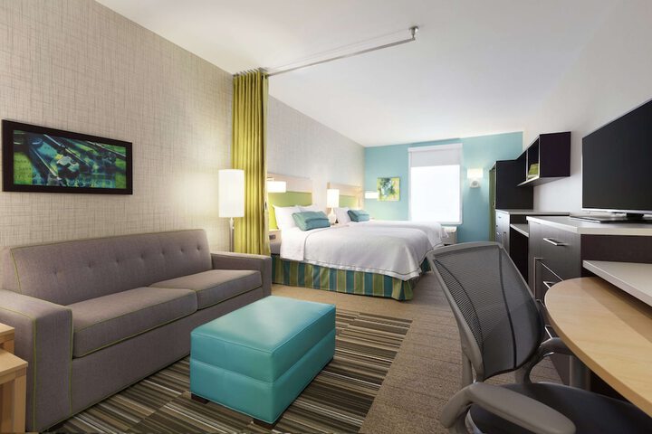 Room 21 of 34