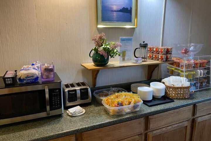 Breakfast/Coffee Service 16 of 23
