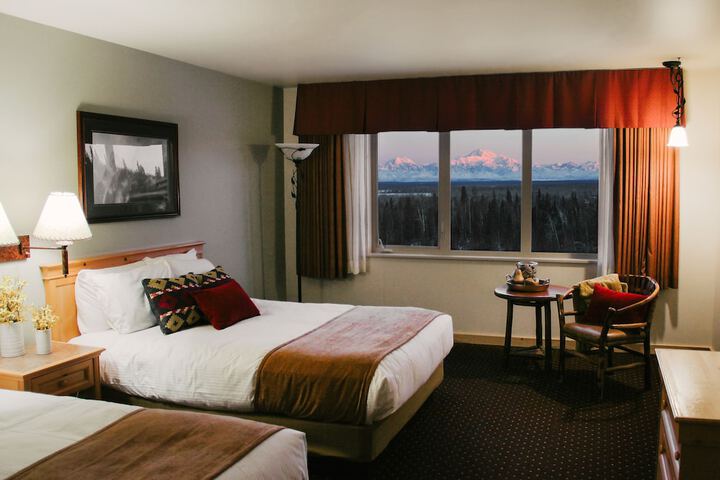 Room 13 of 33