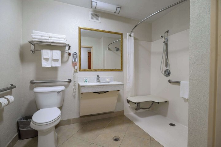 Room 30 of 54