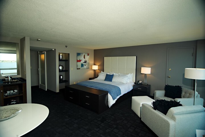 Room 15 of 41