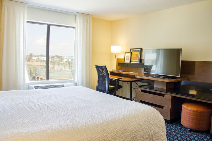 Wavecrest Lodge