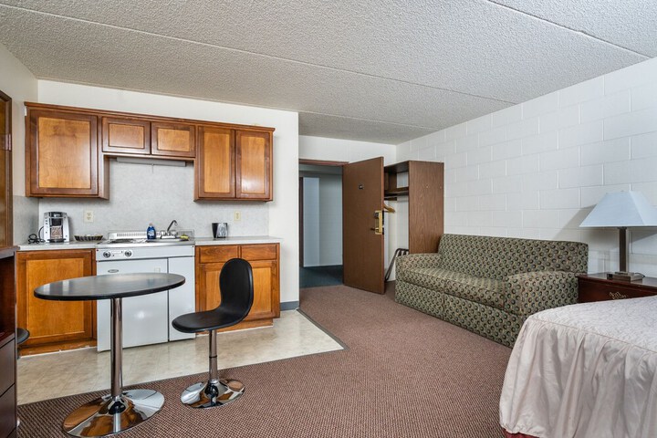 Room 25 of 31