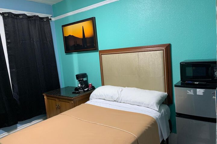 Room 35 of 44