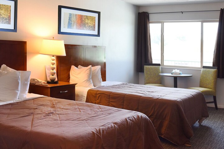 Room 6 of 10