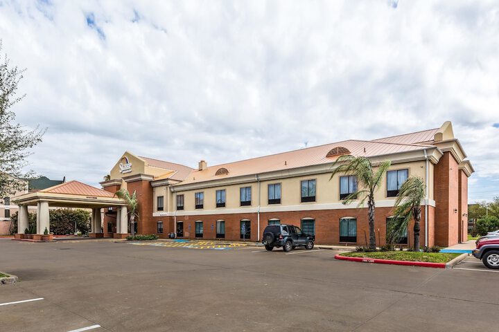 Sleep Inn & Suites Stafford - Sugarland