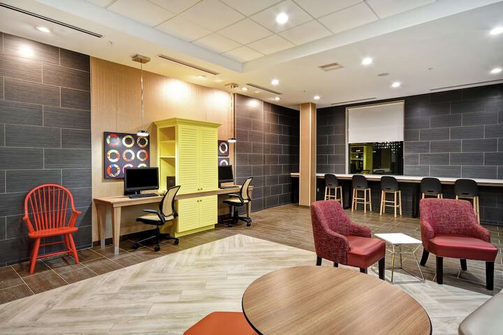 Business Center 40 of 40