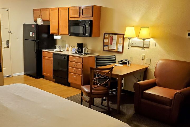 Room 33 of 53