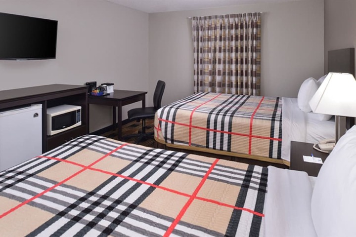Room 13 of 27