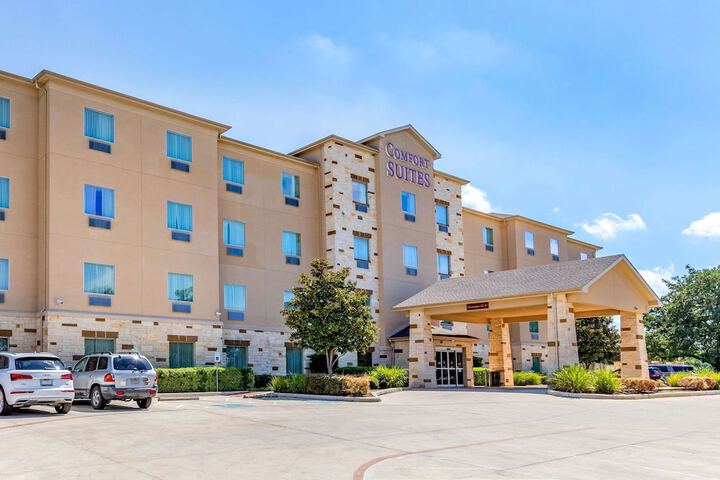 Hotel 4 of 57