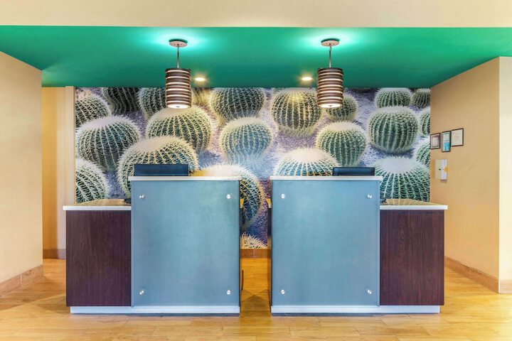 La Quinta Inn & Suites by Wyndham Carlsbad