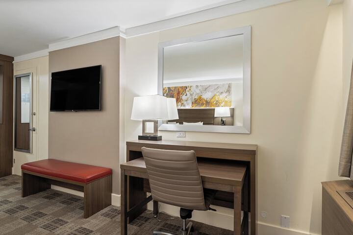 Crowne Plaza Executive Center Baton Rouge by IHG