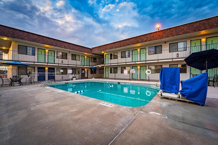 Hotel 2 of 36