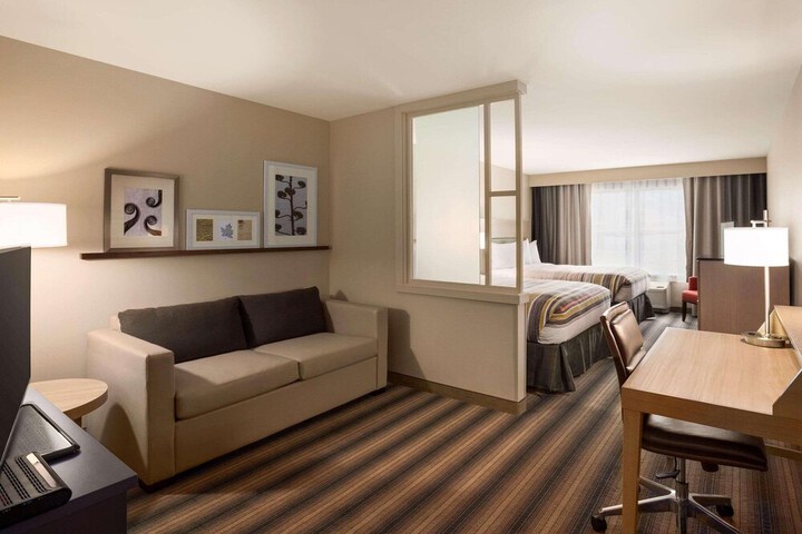 Room 9 of 19