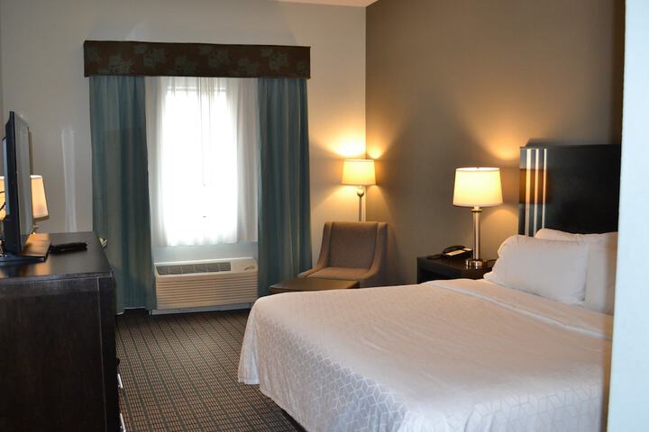 Room 13 of 29