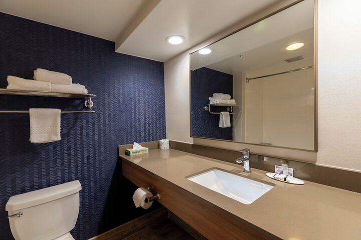 Room 15 of 49