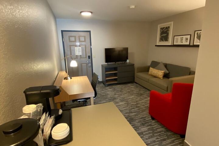 Country Inn & Suites by Radisson Champaign North, IL